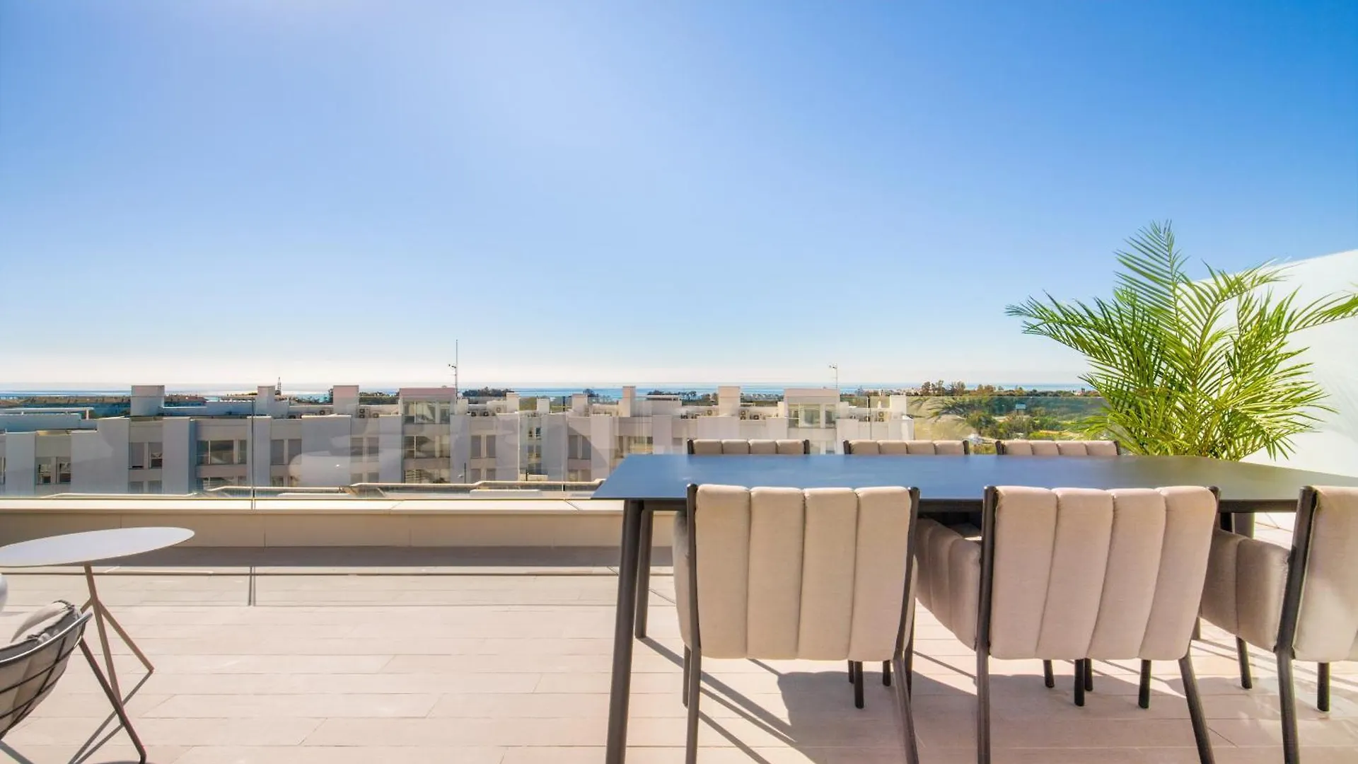 Apartment Lm352B- Spacious Family Penthouse With Sea View Estepona
